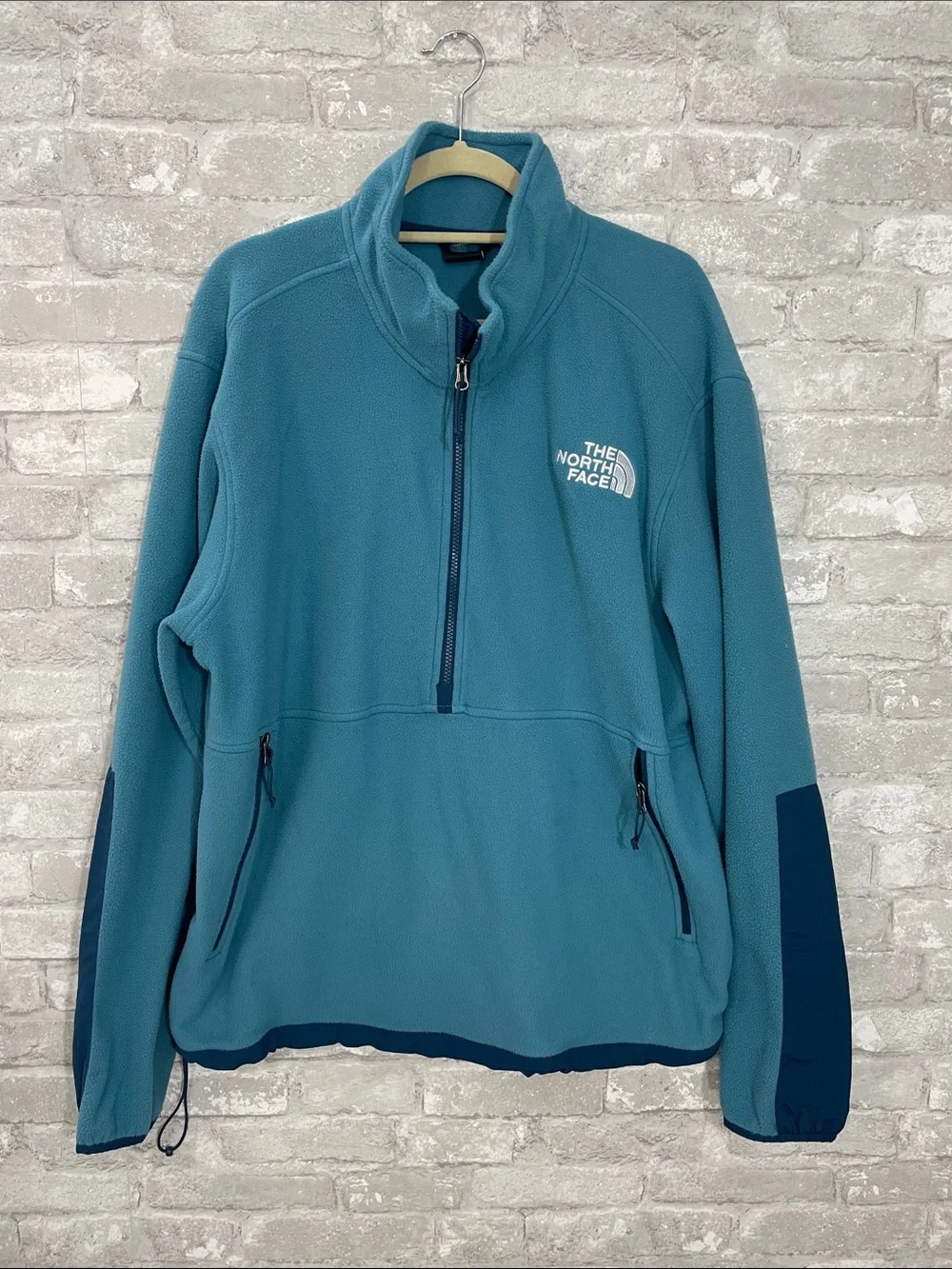 The North Face Men’s Teal Half-Zip Fleece Pullover with Dark Teal Accents